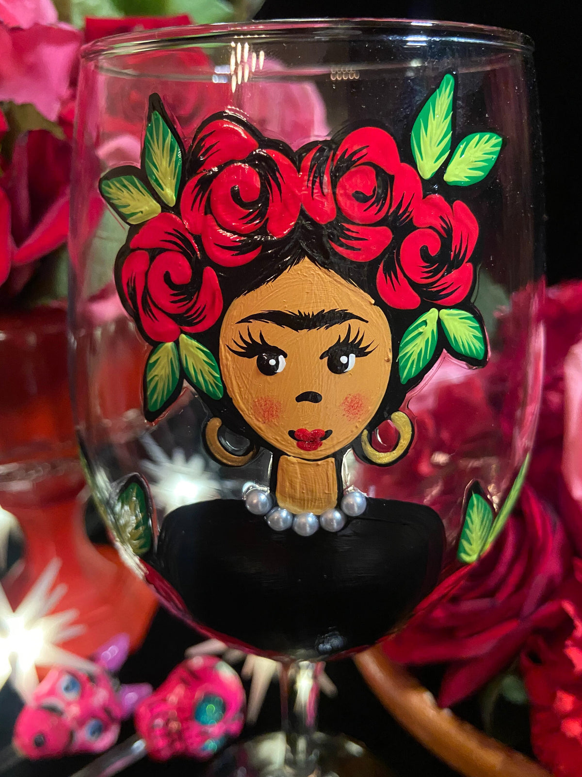 Frida stem wine glass with red roses