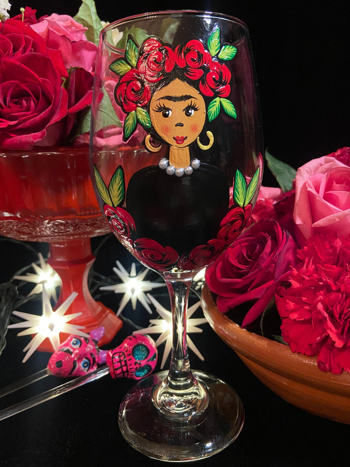 Frida stem wine glass with red roses